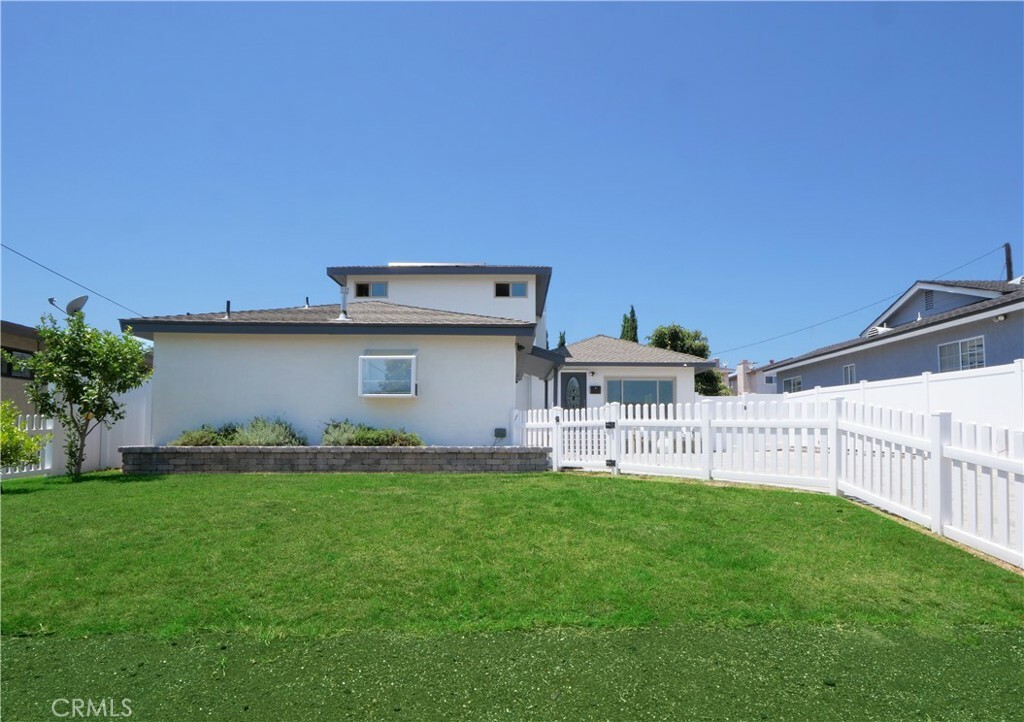 Property Photo:  24209 Stanhurst Avenue  CA 90717 