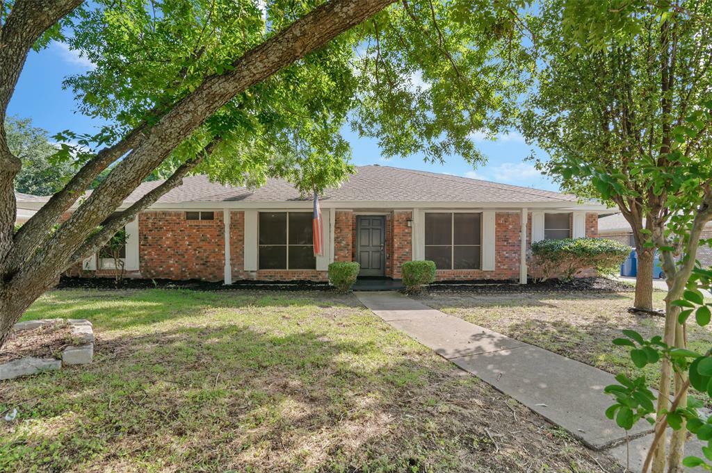 Property Photo:  931 Westlake Drive  TX 75115 