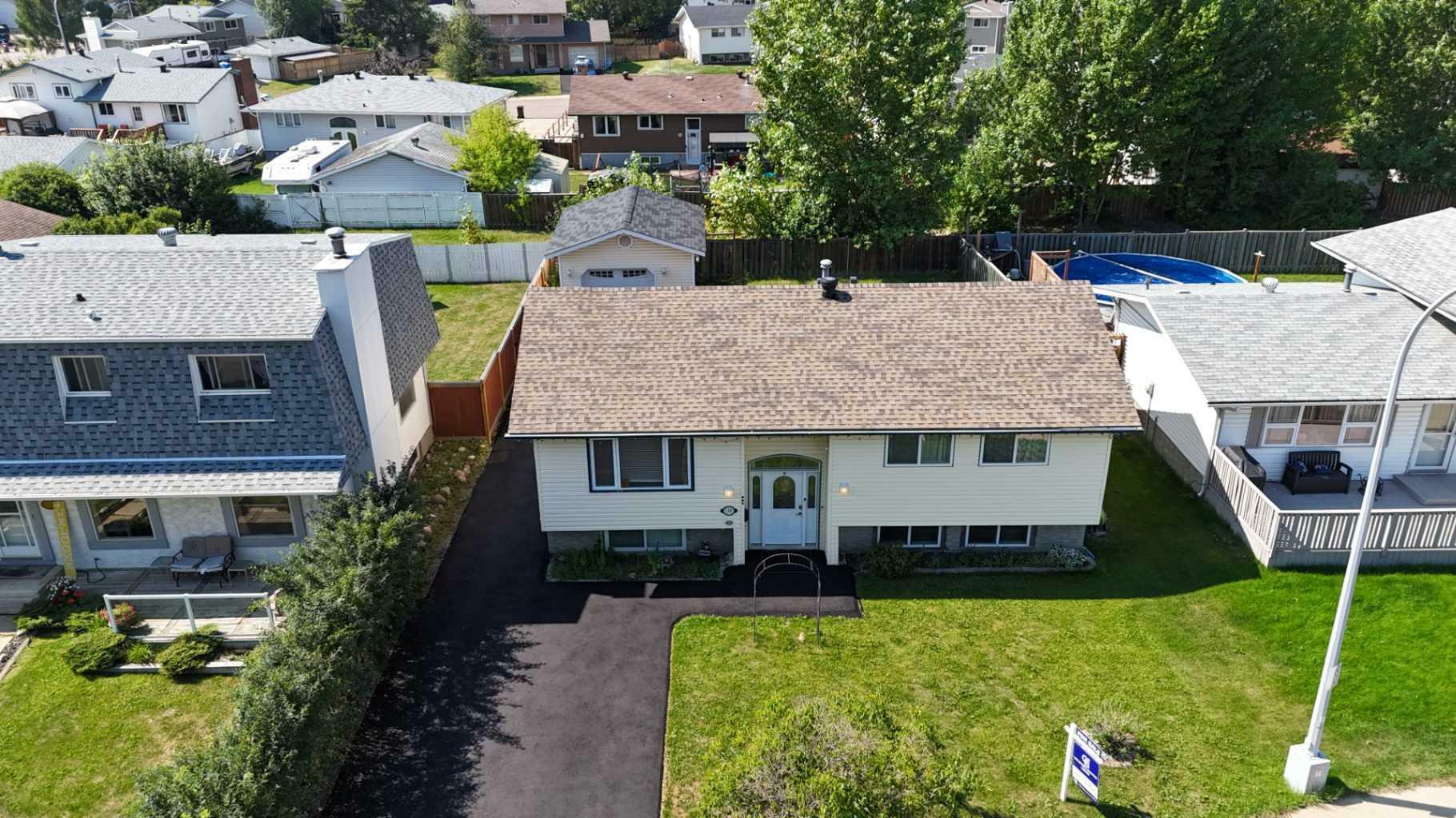 Photo de la propriété:  178 Highland Close  AB T9H 3T5 