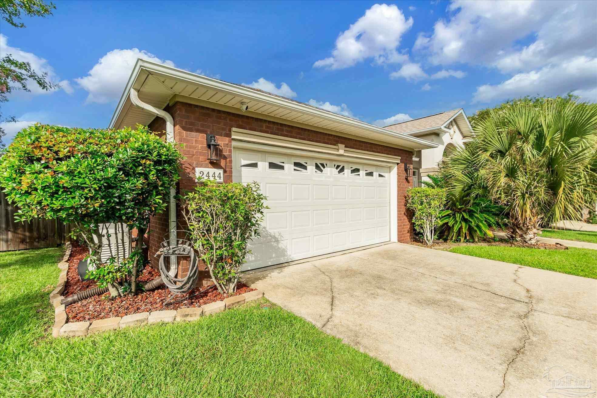 Property Photo:  2444 Bowling Green Way  FL 32533 