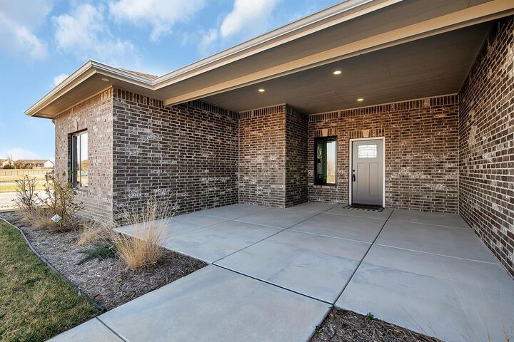 Property Photo: 5146 N Lycee St KS 67226