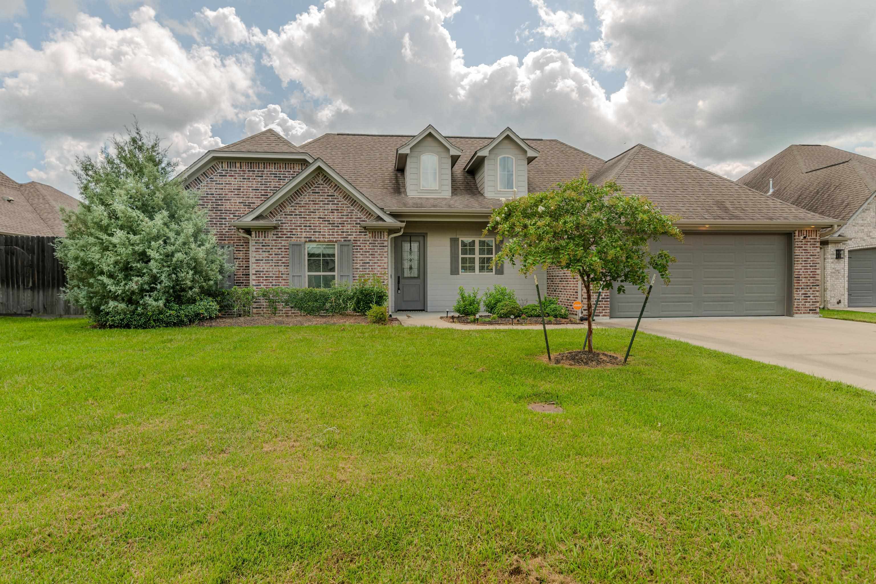 Property Photo:  223 Spring Brook Court  TX 77657 