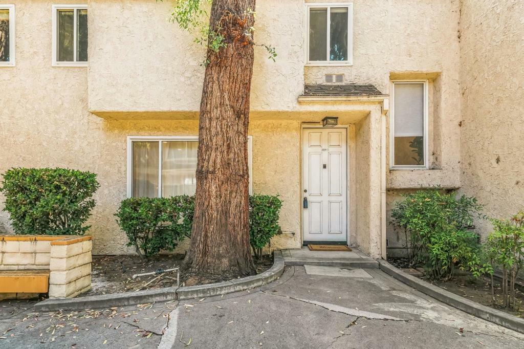 Property Photo:  5658 Etiwanda Avenue 7  CA 91356 