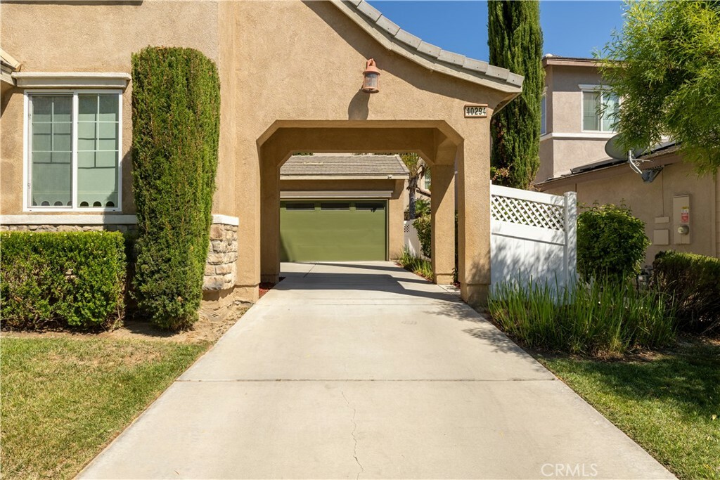 Property Photo:  40294 Salem Way  CA 92591 