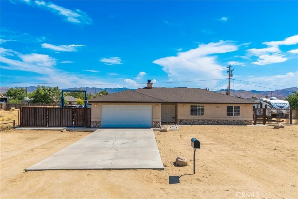 Property Photo:  58159 Spring Drive  CA 92284 