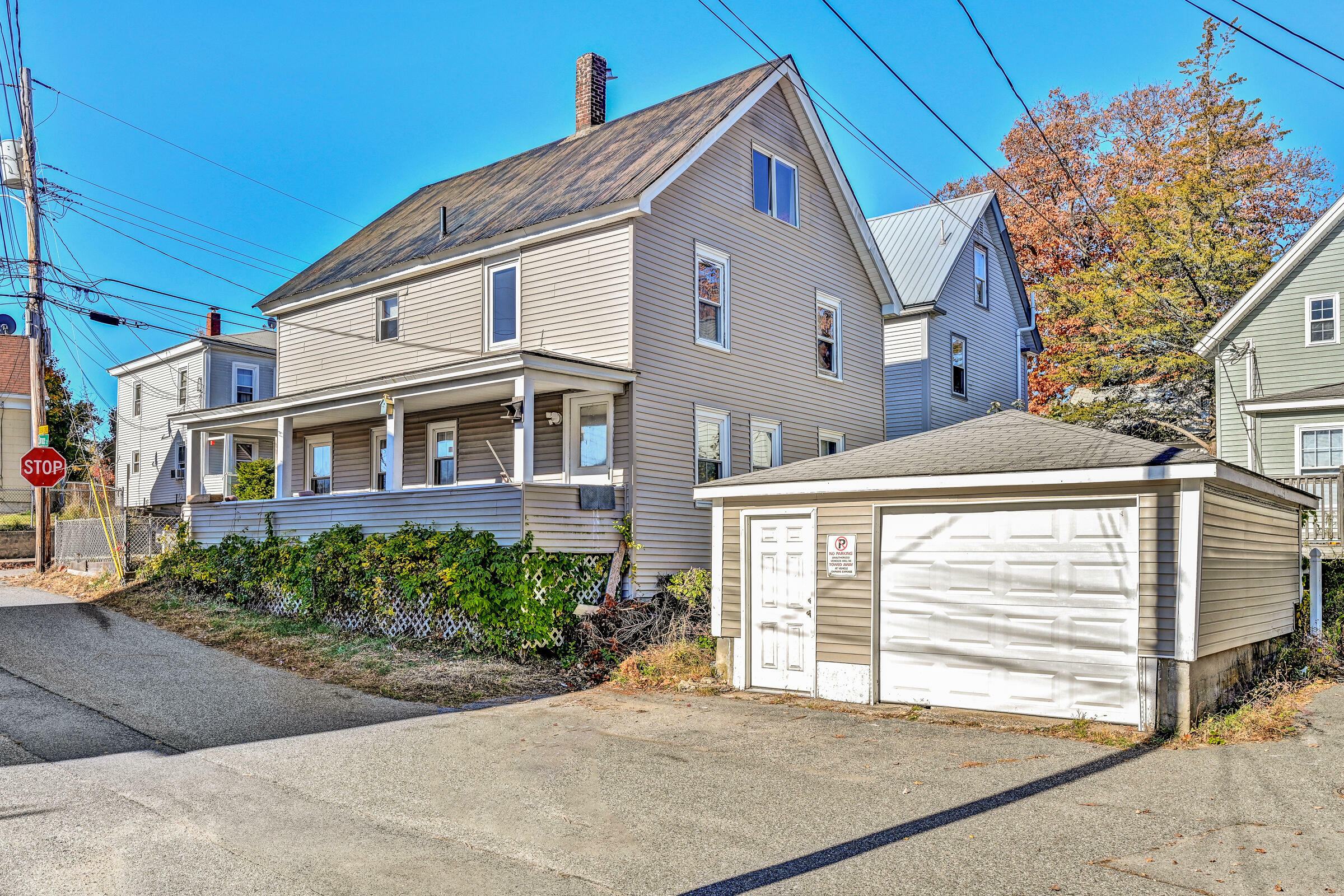 Property Photo:  33 Spruce Street  ME 04073 