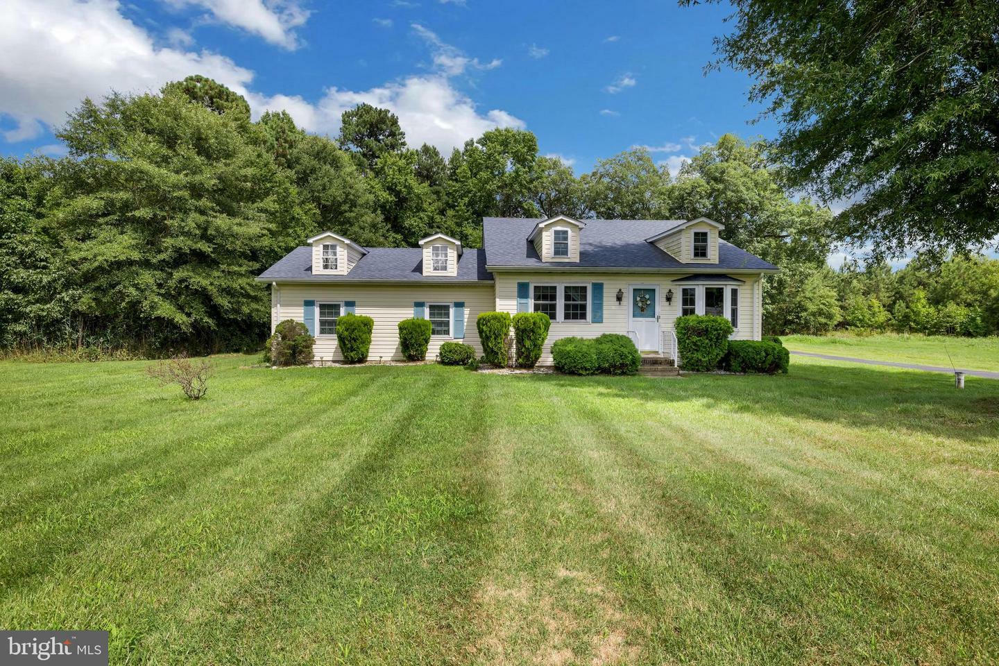 Property Photo: 18435 S Dupont Highway DE 19952