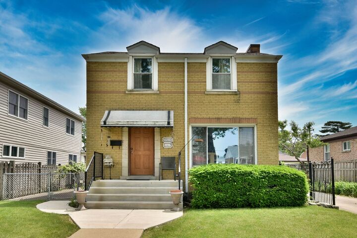 2431 N Rhodes Avenue  River Grove IL 60171 photo