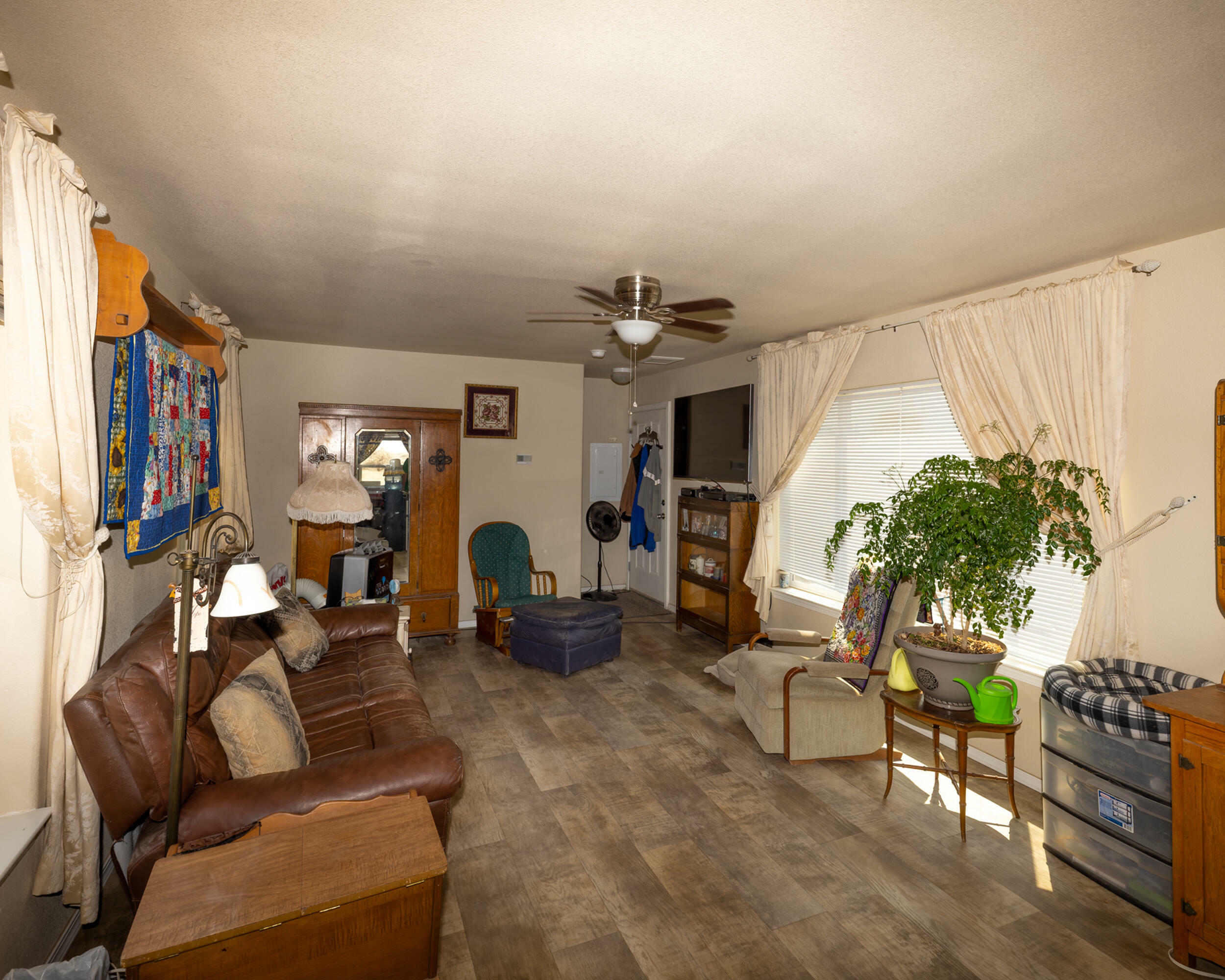 Property Photo:  61461 Oil Dri Road  OR 97638 