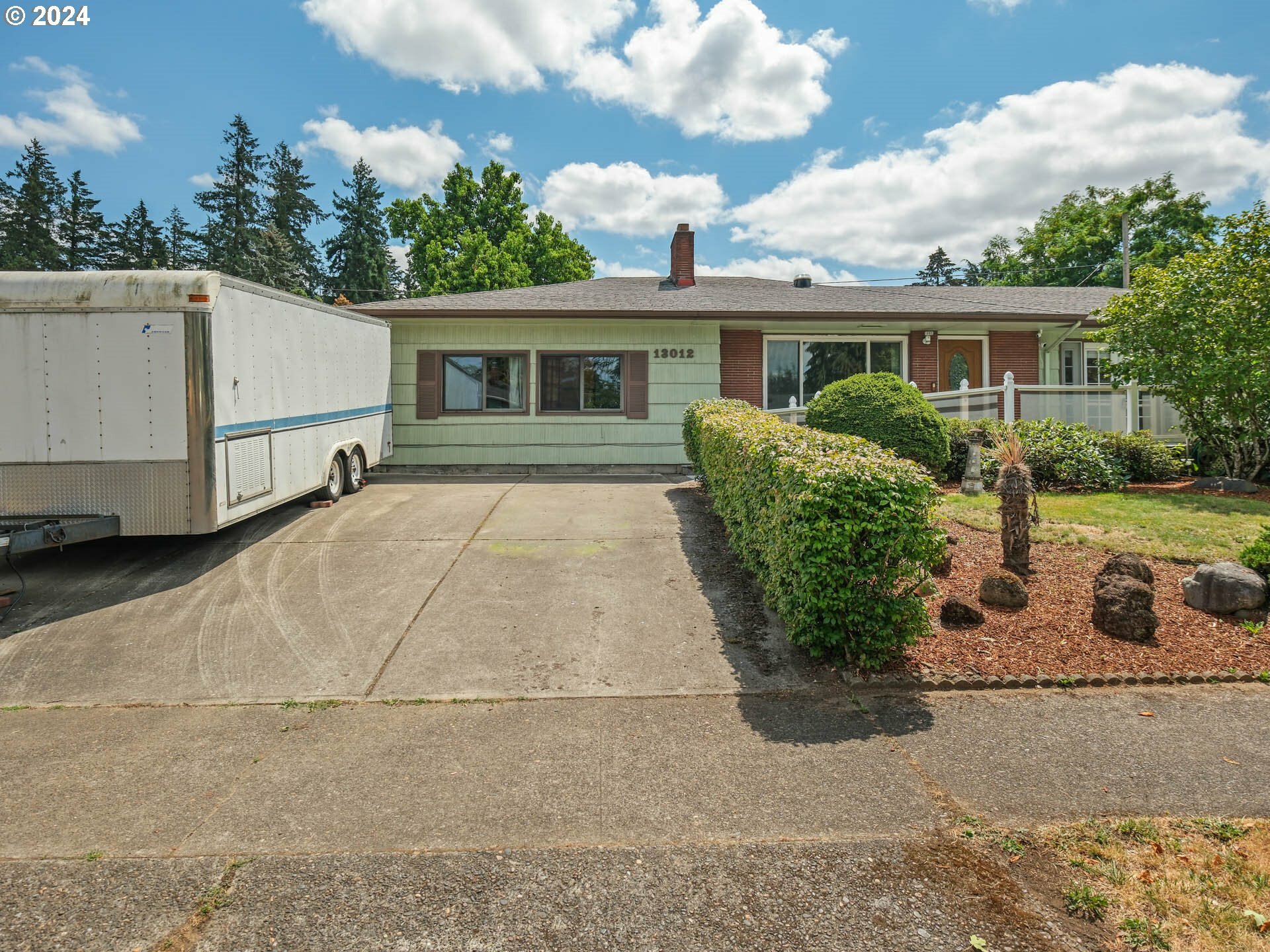 Property Photo:  13012 NE Tillamook St  OR 97230 