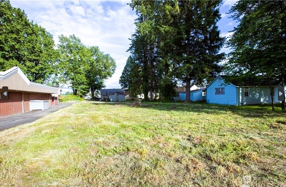 Property Photo: 5604 3rd Avenue WA 98248