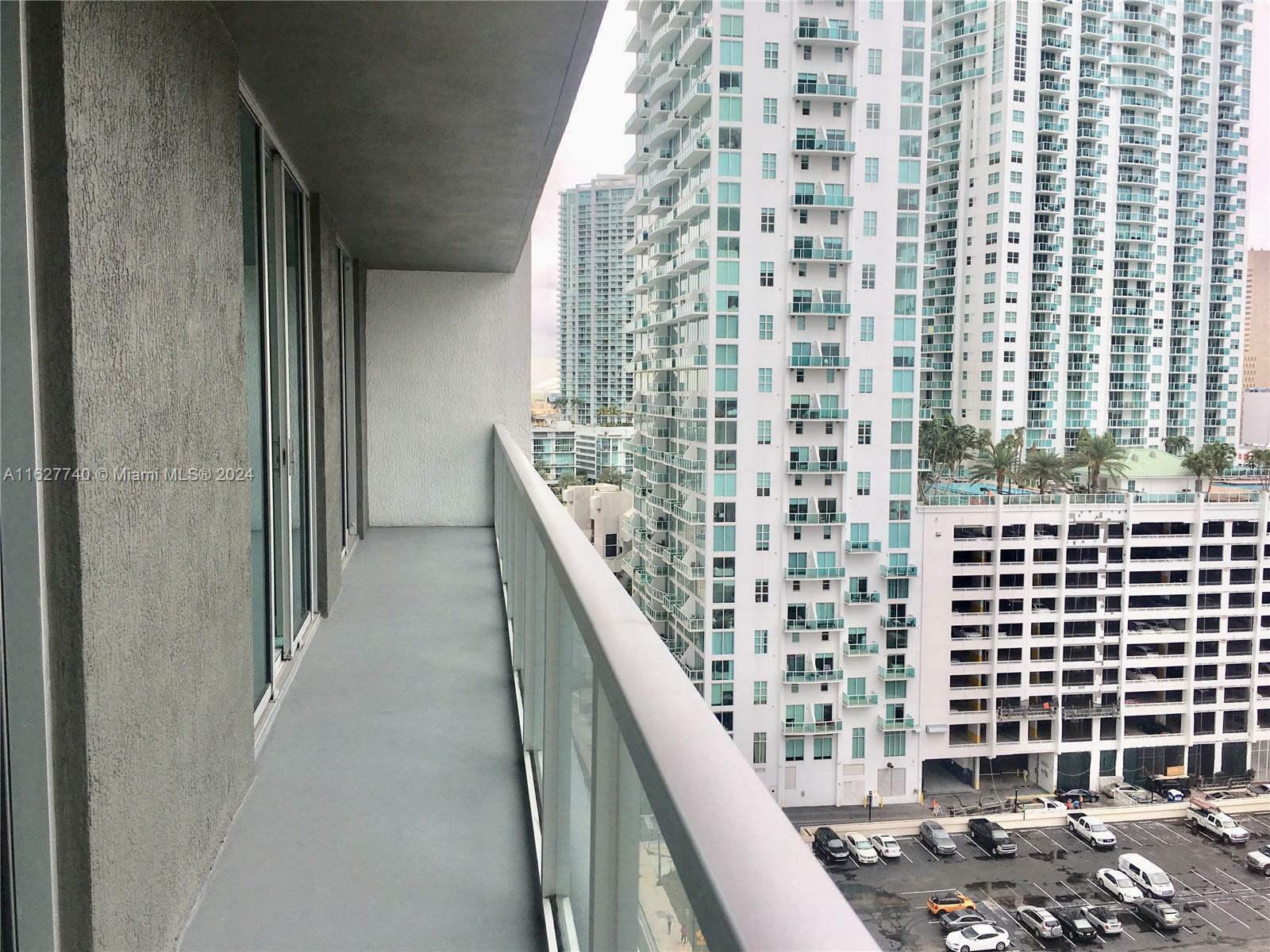 Property Photo:  500 Brickell Av 1505  FL 33131 