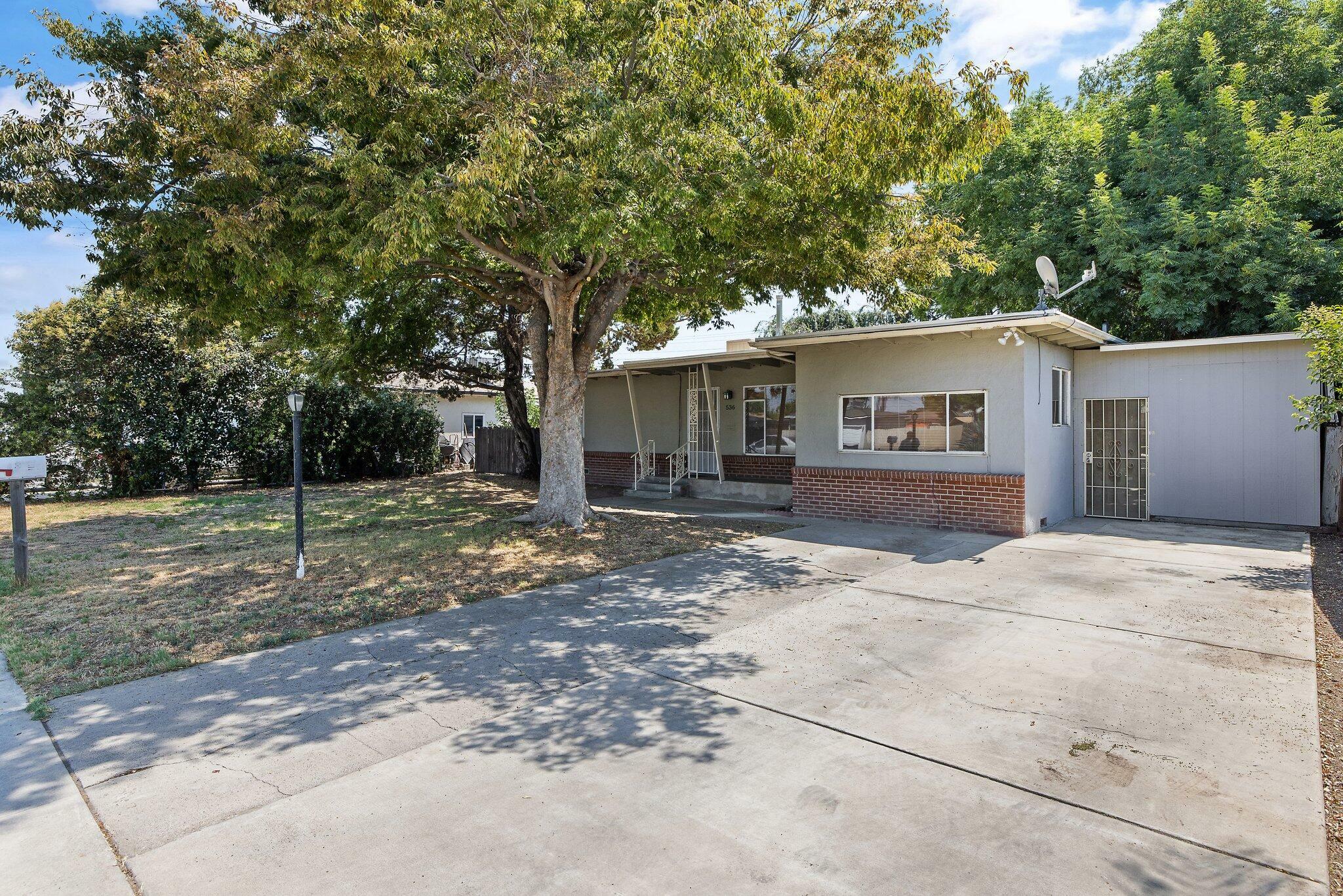 Property Photo:  536 N Beatrice Drive  CA 93274 