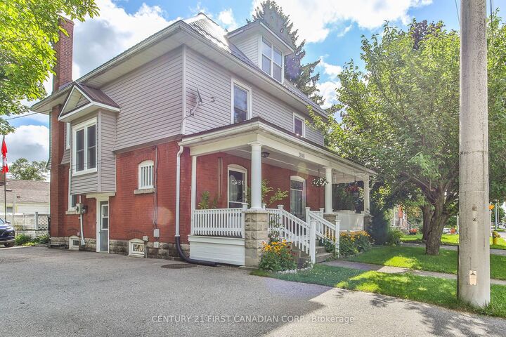 Property Photo:  308 Broadway St  ON N4G 3S1 