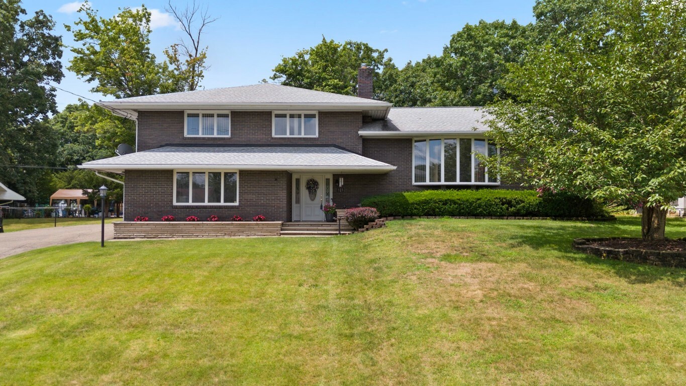 Property Photo:  323 Skye Island Dr  NY 13760 