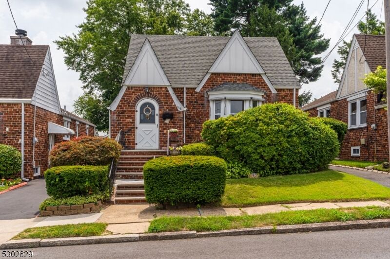 Property Photo:  1235 Kelly St  NJ 07083 