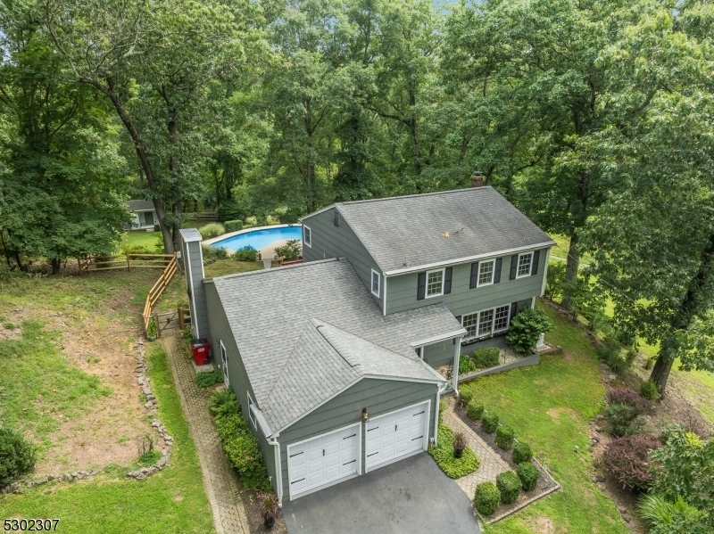 Property Photo:  31 Country Hill Rd  NJ 08833 