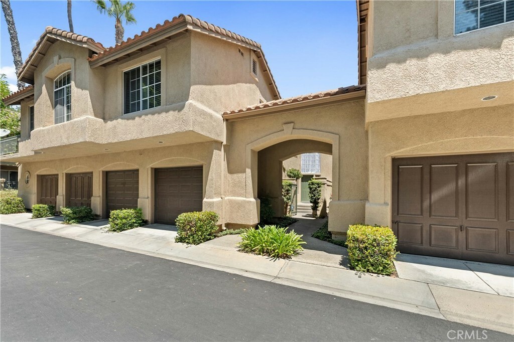 Property Photo:  7 Landmark Place  CA 92656 