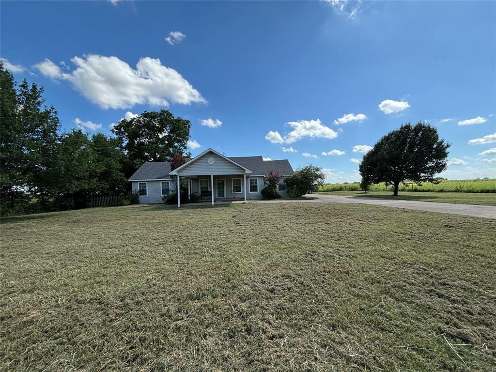 Property Photo:  9828 County Road 109  TX 76009 