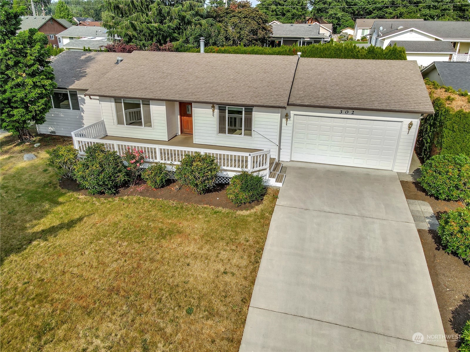 Property Photo:  302 Camaloch Drive  WA 98282 