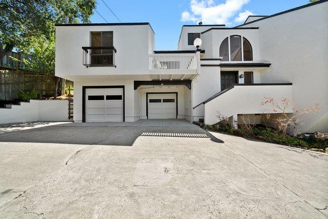 Property Photo:  7 Lyndhurst Court  CA 94002 