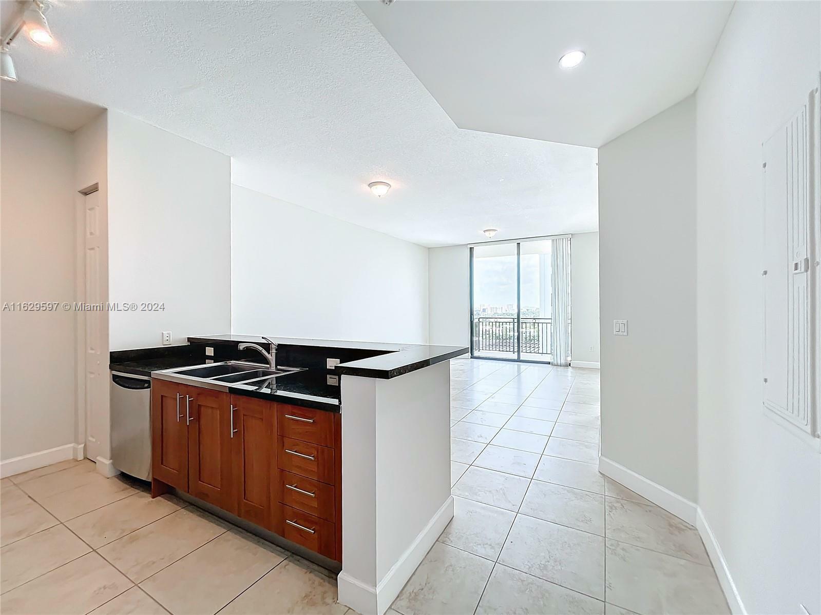 Property Photo:  1300 Ponce De Leon Blvd 1102  FL 33134 