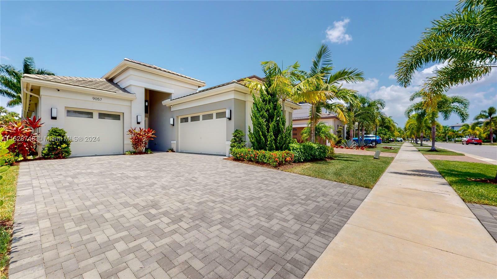 Property Photo:  9057 Chauvet Way  FL 33496 