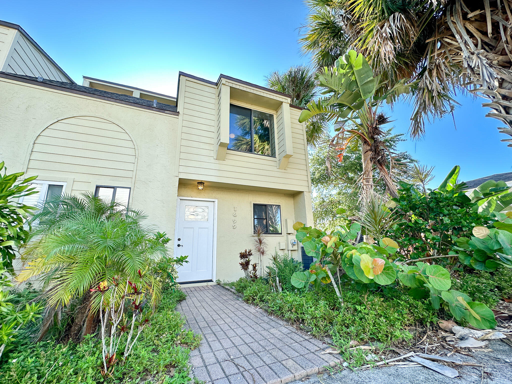 Property Photo:  1699 S Washington Avenue  FL 32780 