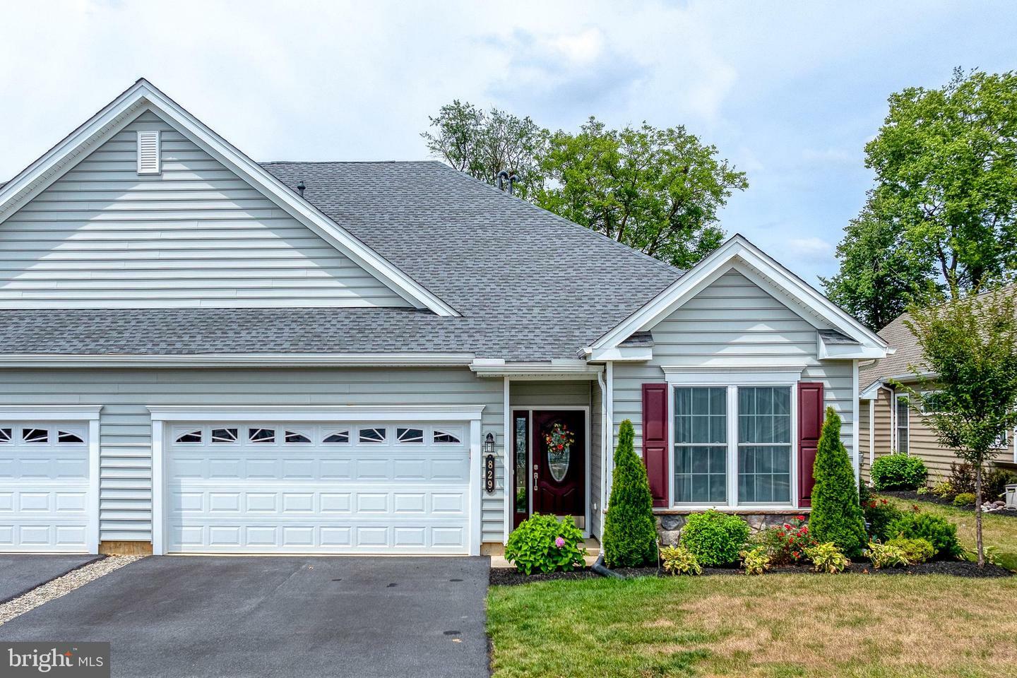 Property Photo:  829 Founders Way  PA 17520 