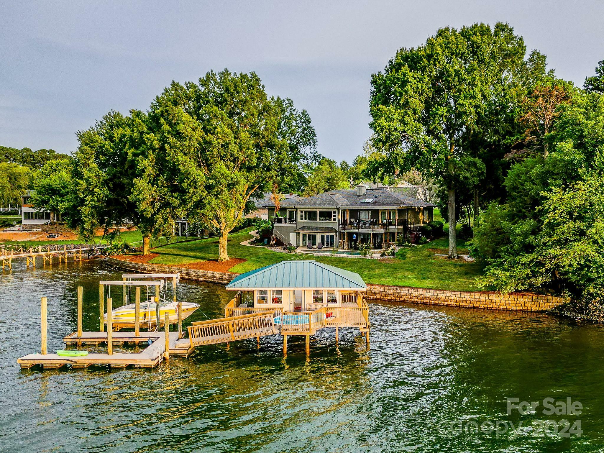 Property Photo:  304 Lakeshore Drive  NC 28117 