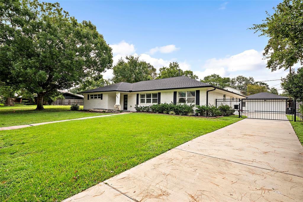 Property Photo:  4431 Wigton Drive  TX 77096 