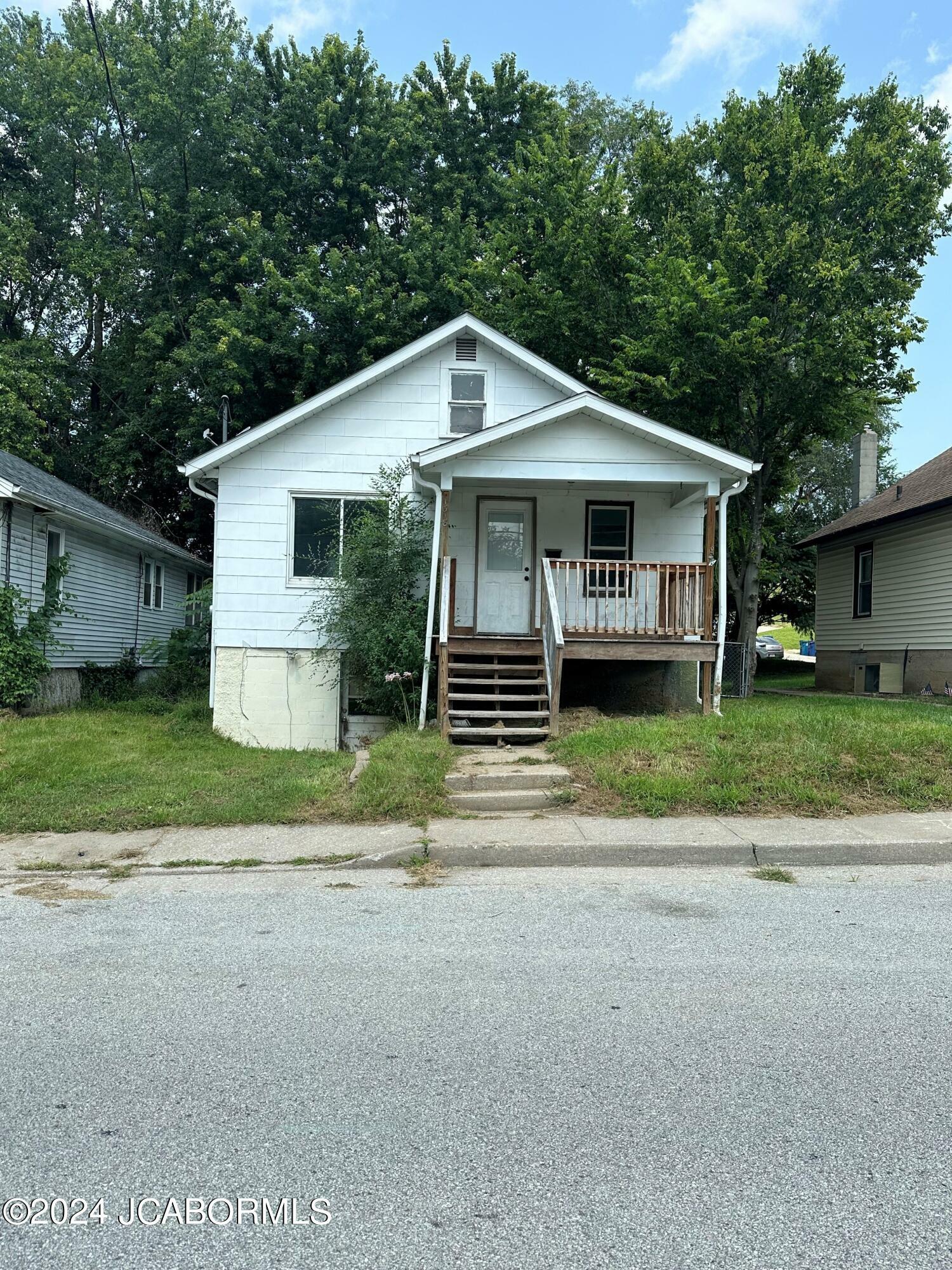 Property Photo:  1318 Monroe Street  MO 65101 