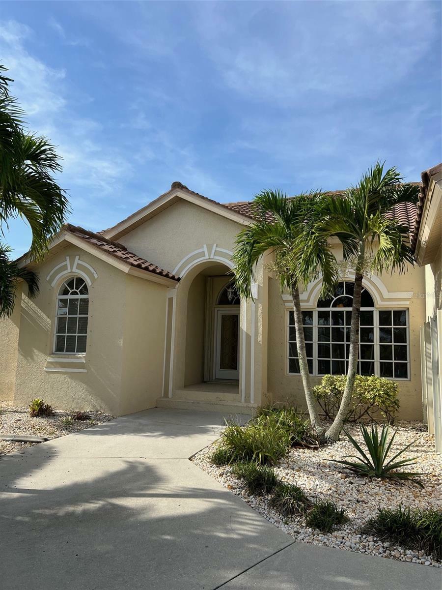 Property Photo:  1265 Pine Siskin Drive  FL 33950 