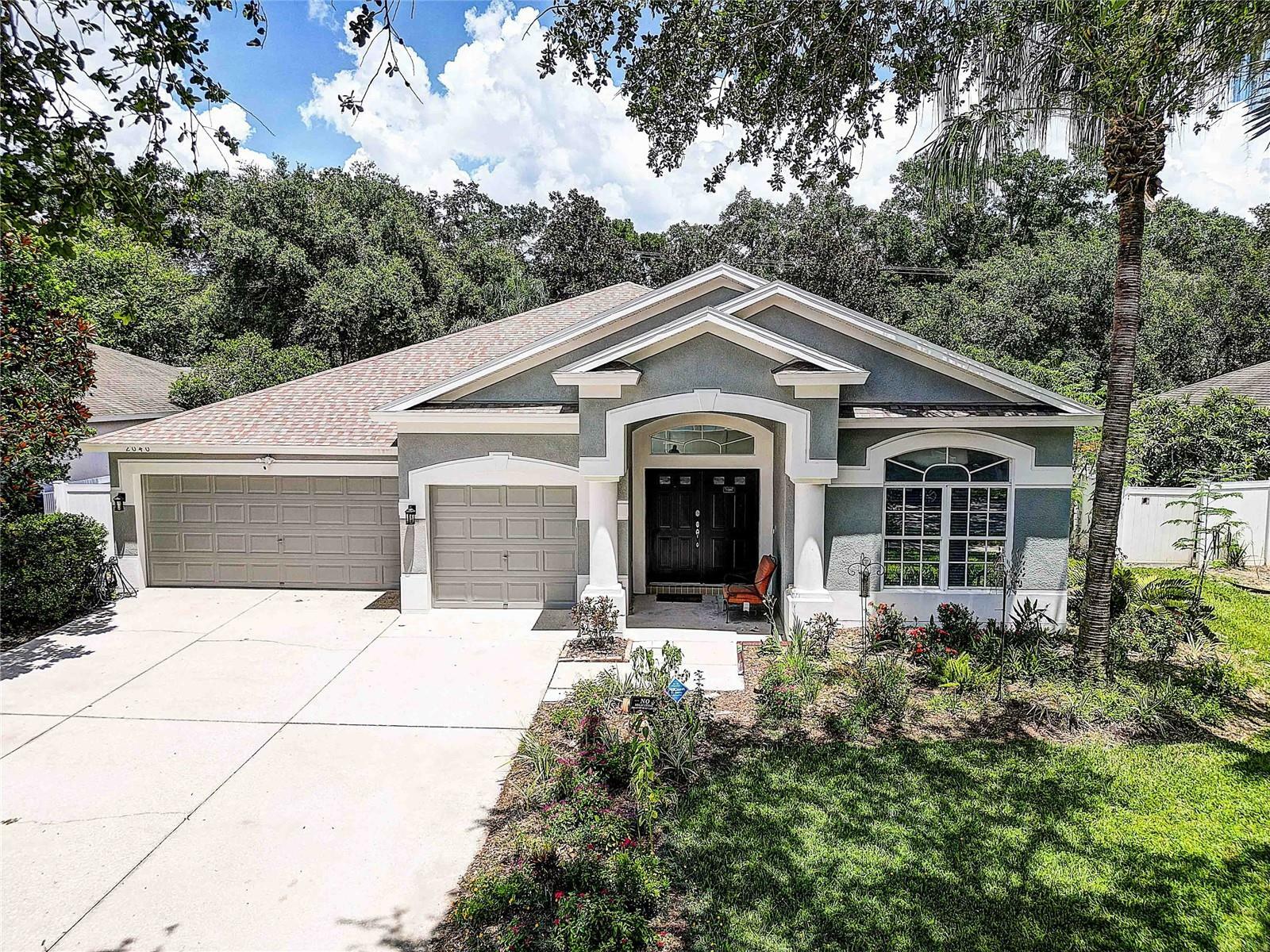 Property Photo:  2040 Samantha Lane  FL 33594 