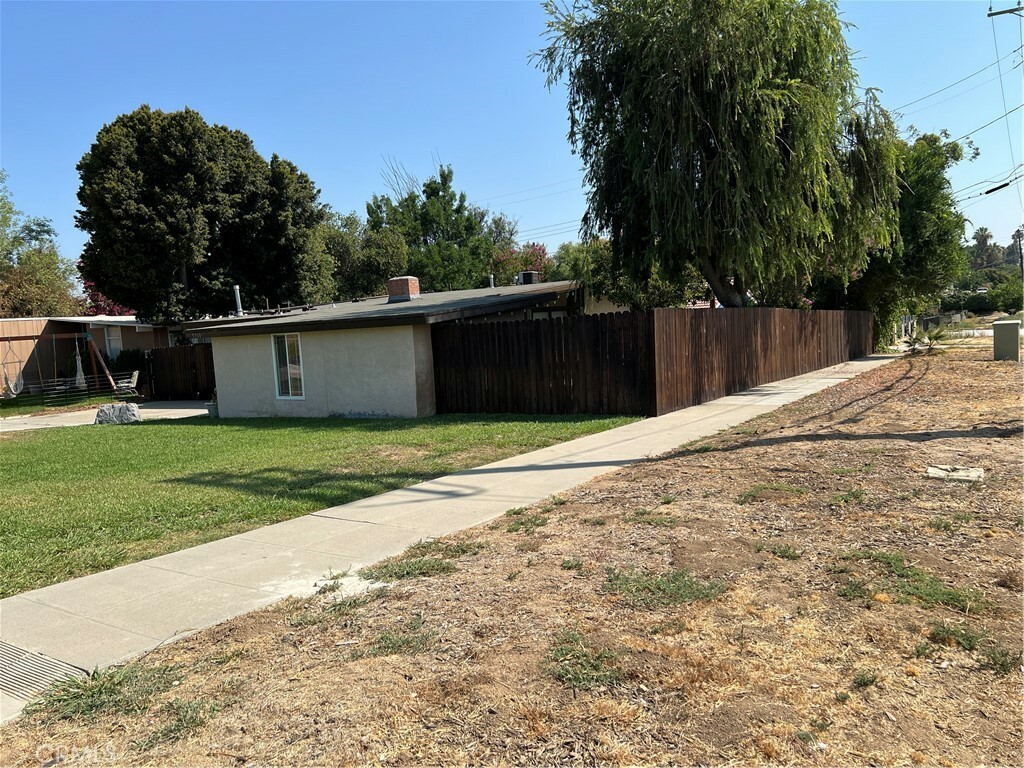 Property Photo:  5201 Old Mill Road  CA 92504 