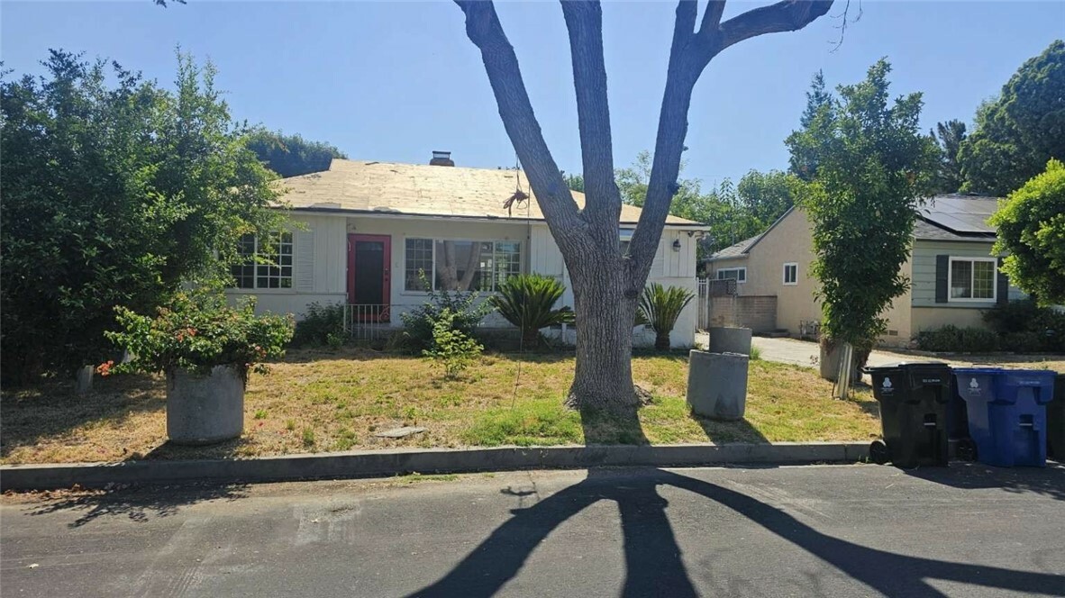 Property Photo:  6038 Allott Avenue  CA 91401 