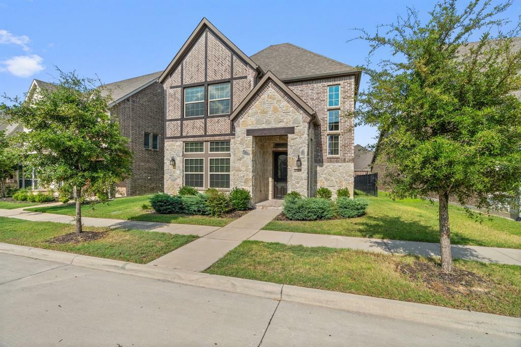 Property Photo:  6905 Royal View Drive  TX 75070 