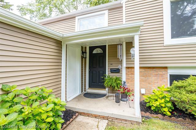 Property Photo:  515 Reed Street  MI 48167 