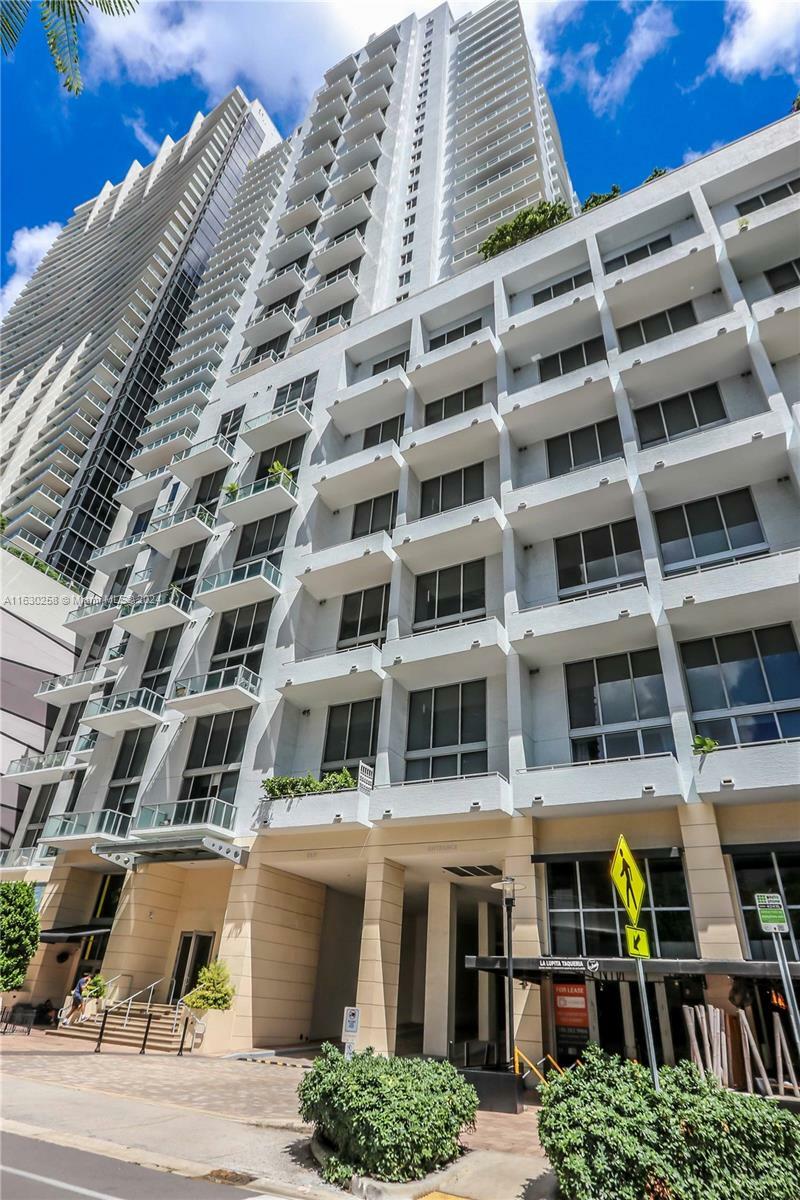 Property Photo:  1050 Brickell Ave 414  FL 33131 