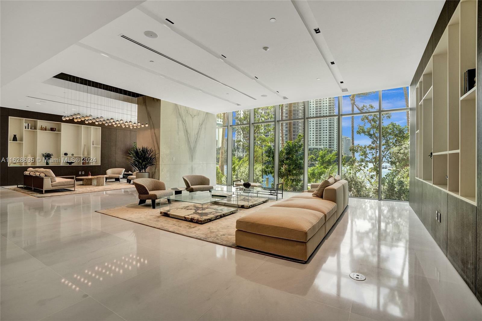 Property Photo: 300 Biscayne Blvd Way 1807 FL 33131