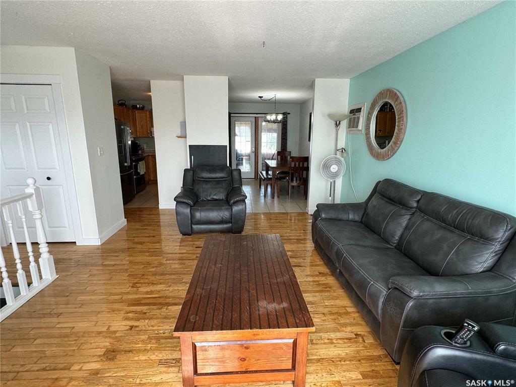 Property Photo:  912 Aronec Place  SK S0J 1L0 