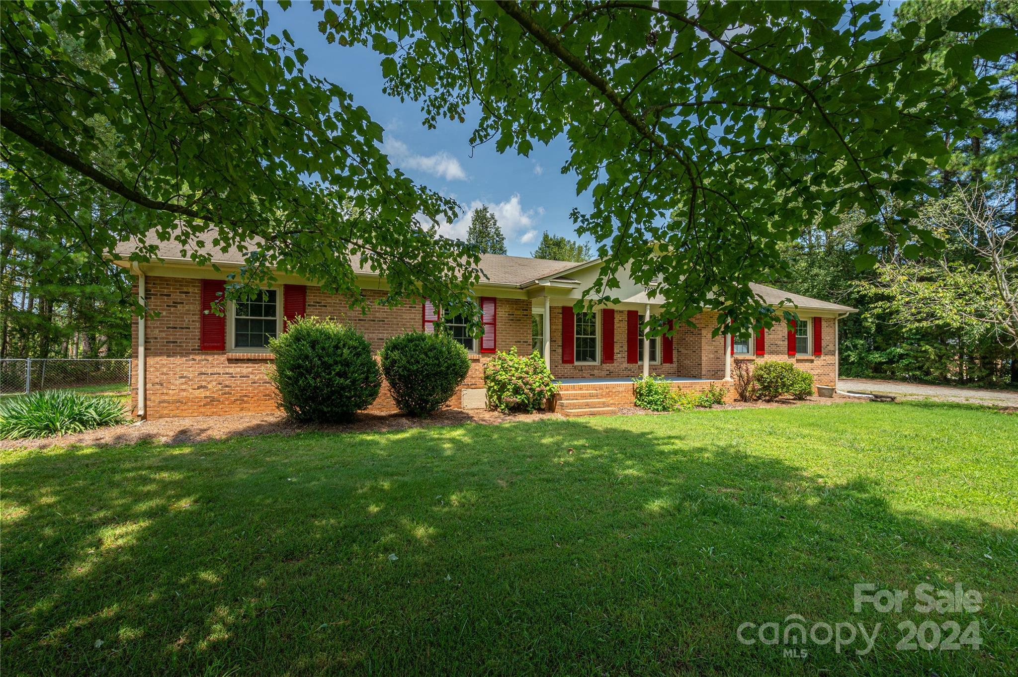 Property Photo:  7801 Hagers Ferry Road  NC 28037 