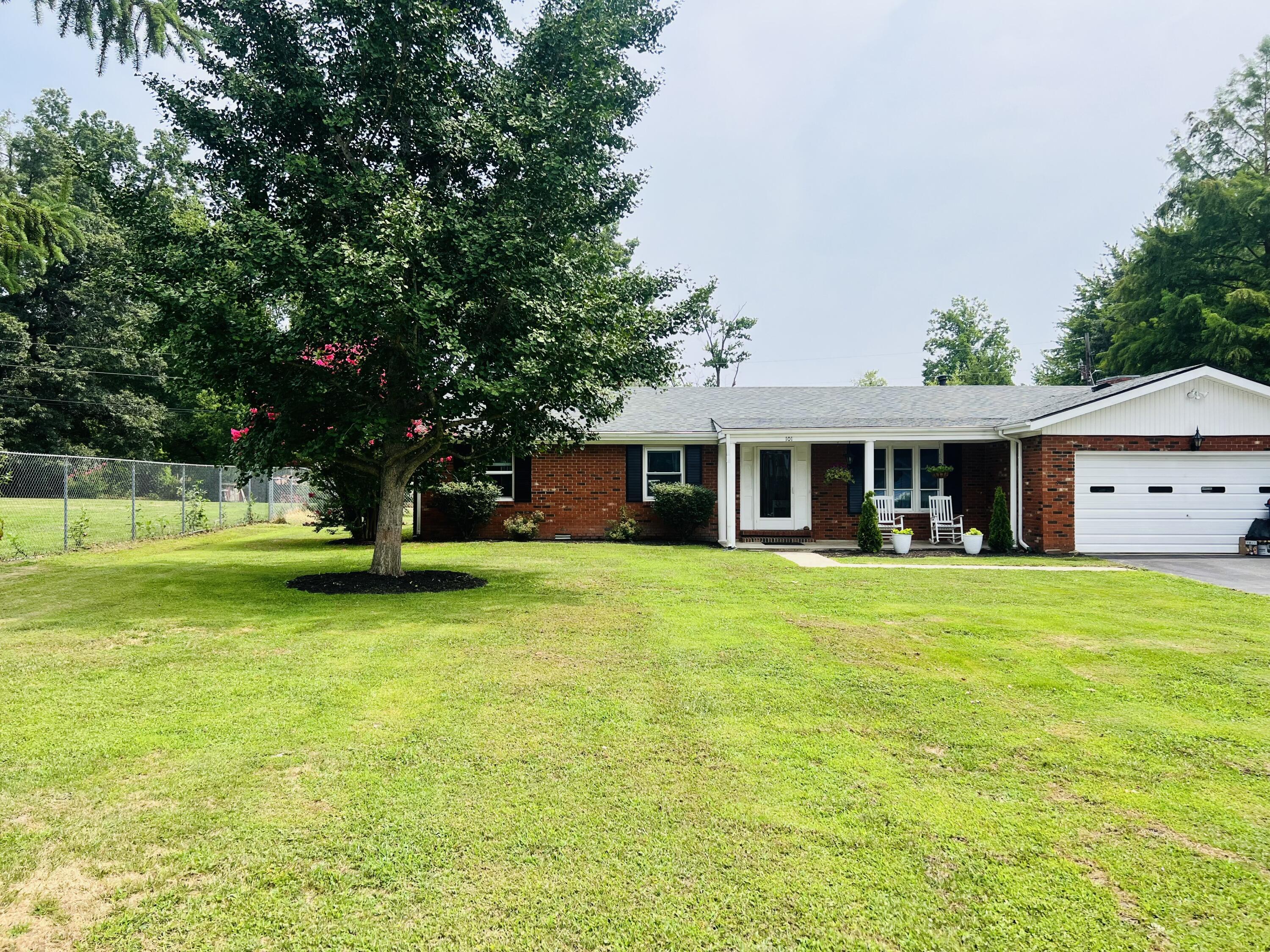 Property Photo: 101 Hughes Avenue KY 40403