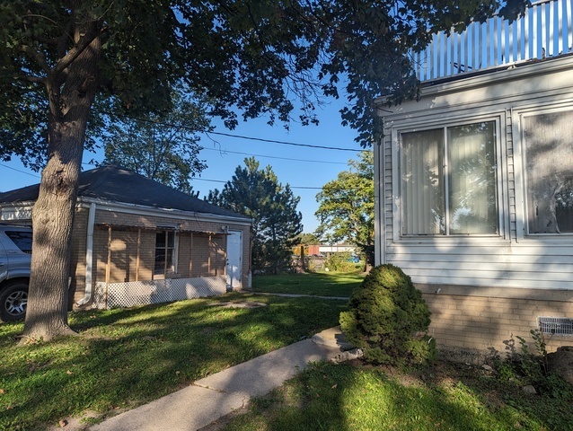 Property Photo:  6950 Dempster Street  IL 60053 