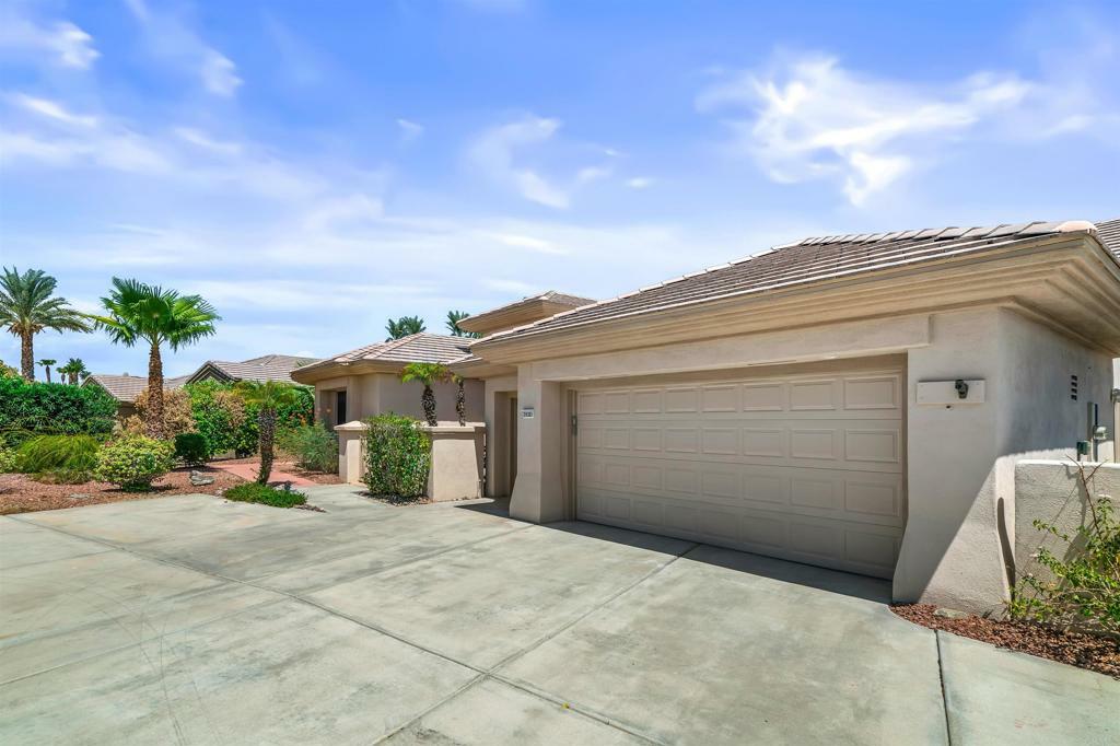 Property Photo:  39303 Gleneagles Circle  CA 92211 