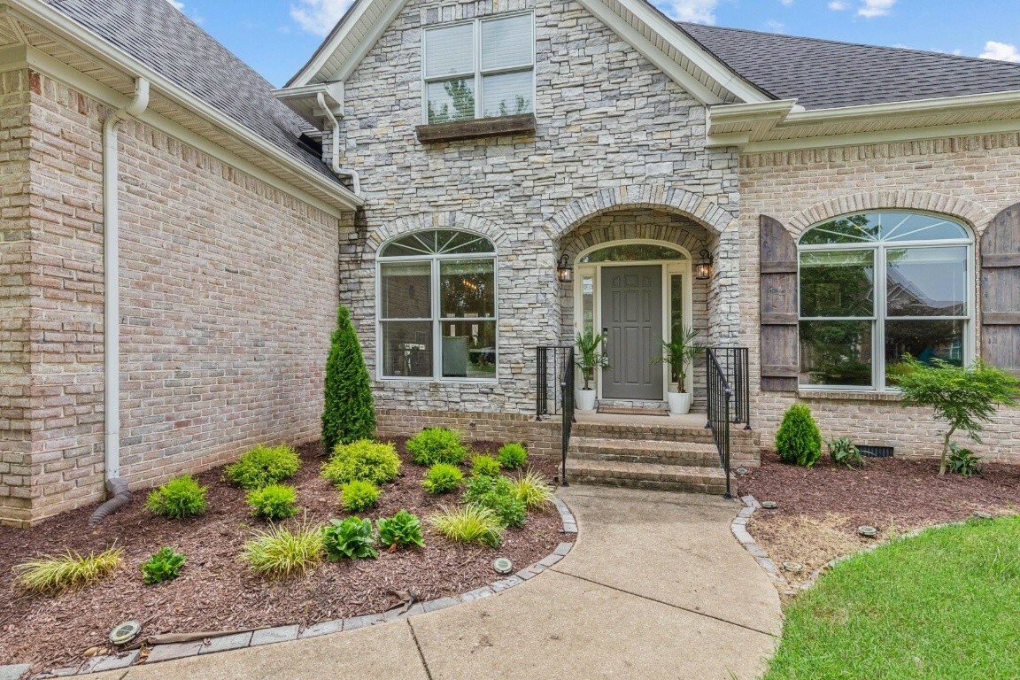 Property Photo:  2051 Alexander Blvd  TN 37130 