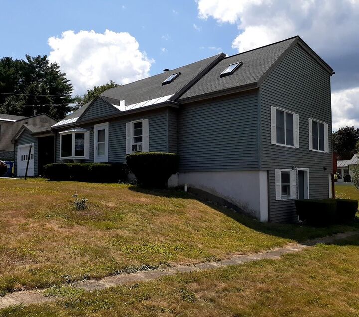 Property Photo:  11 Leslie Avenue  NH 03743 