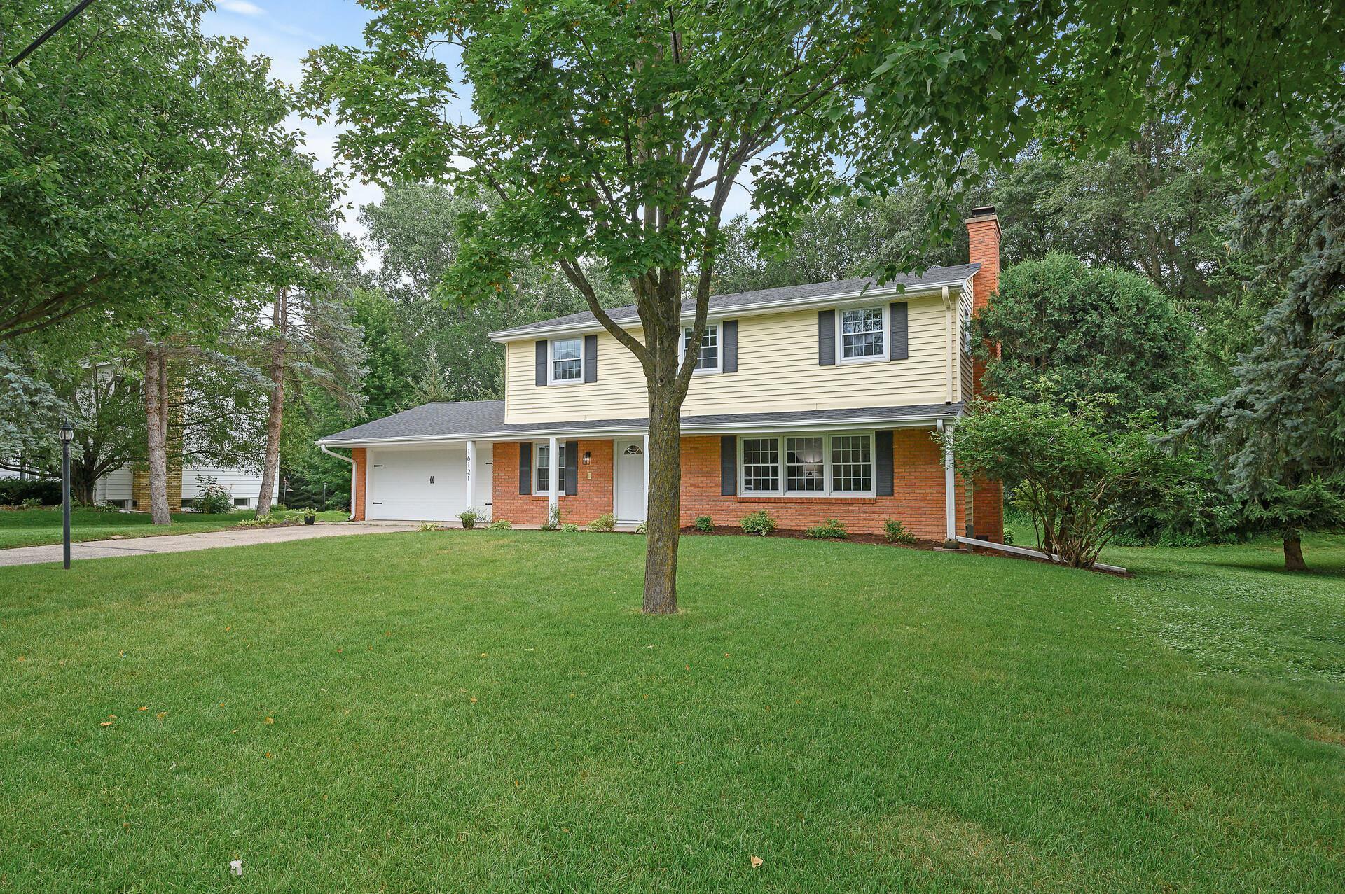 16121 Highwood Drive  Minnetonka MN 55345 photo