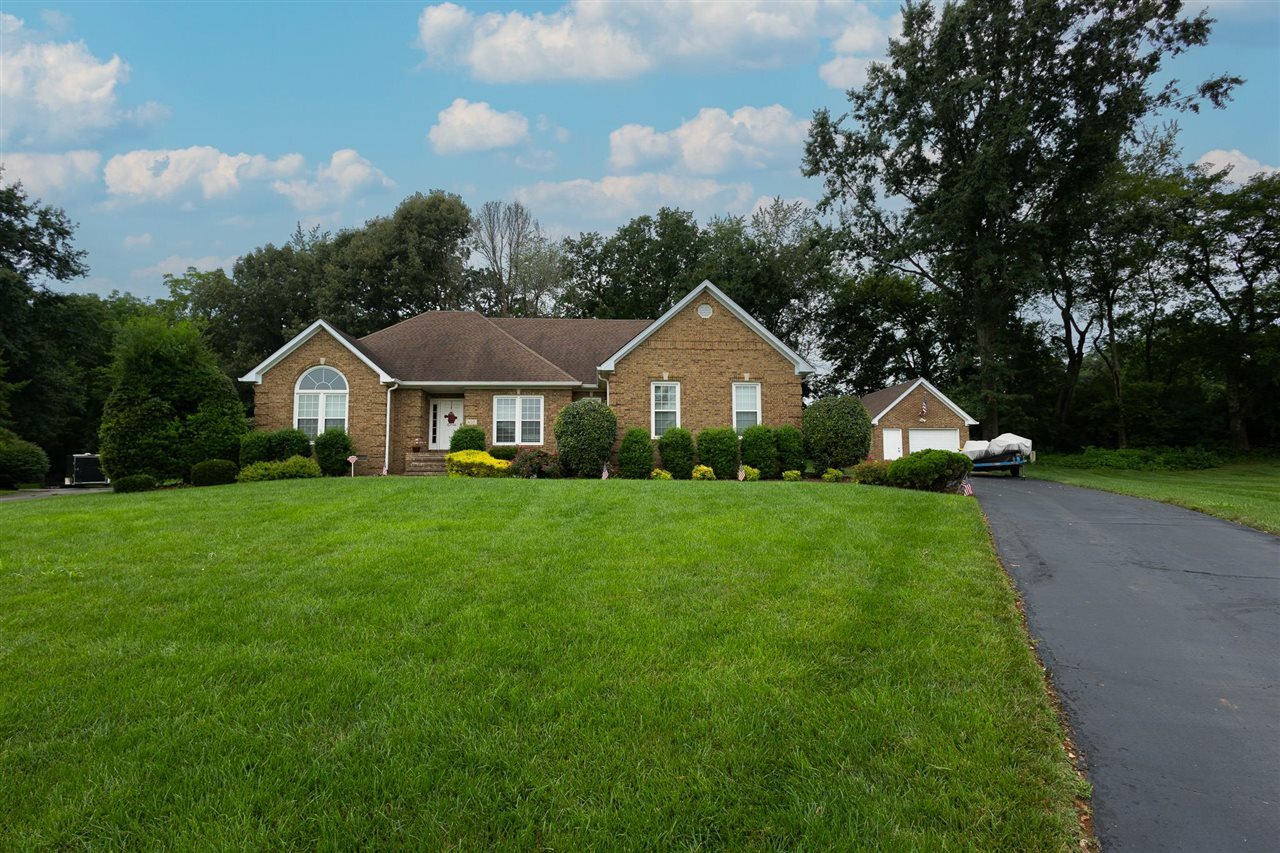 Property Photo:  637 Willow Bend Circle  KY 42104 