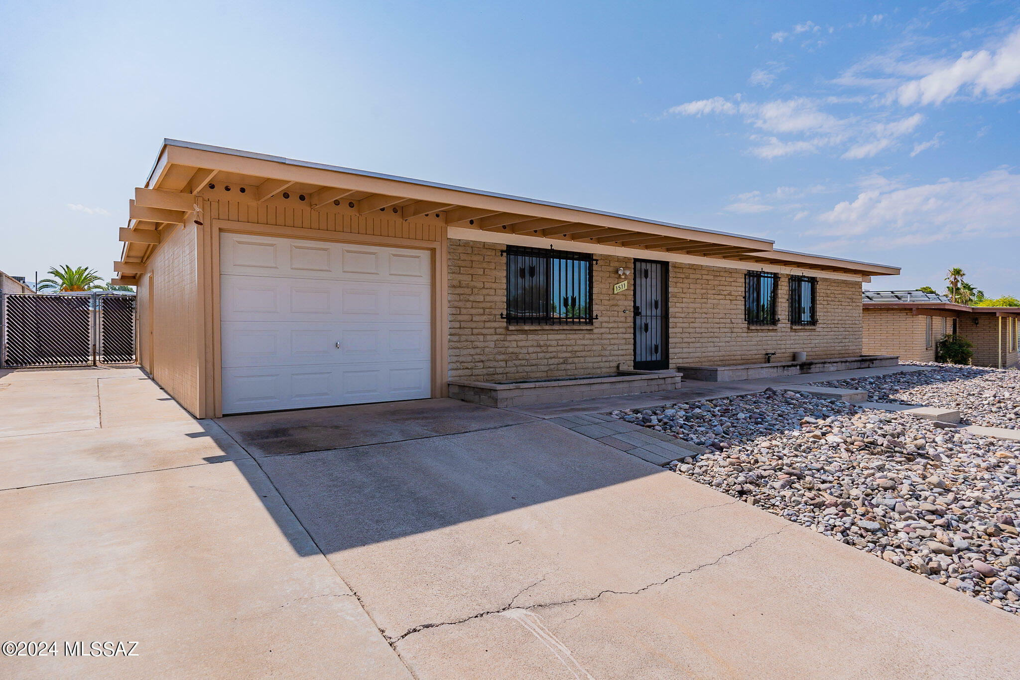 Property Photo:  1511 Sleepy Hollow Place  AZ 85710 